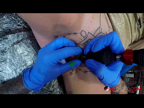 ❤️ Extremadamente tatuado hottie Sully Savage consiguió un tatuaje en su clítoris ☑ Porno bonito en es.xxxnd.ru ❌️❤️❤️❤️❤️❤️❤️❤️
